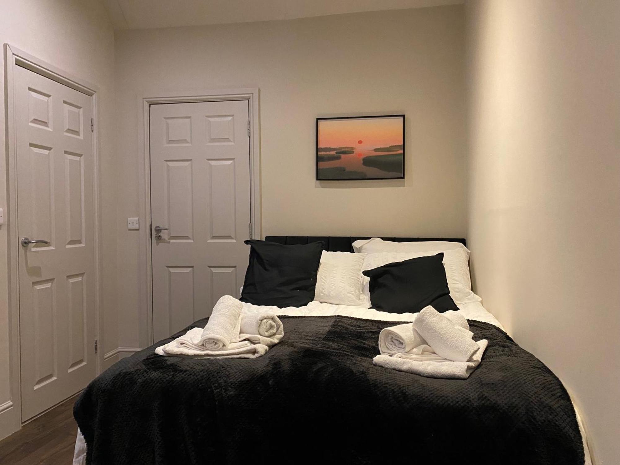 Stunning King Suite Apartment In The Heart Of Leeds City Center ภายนอก รูปภาพ