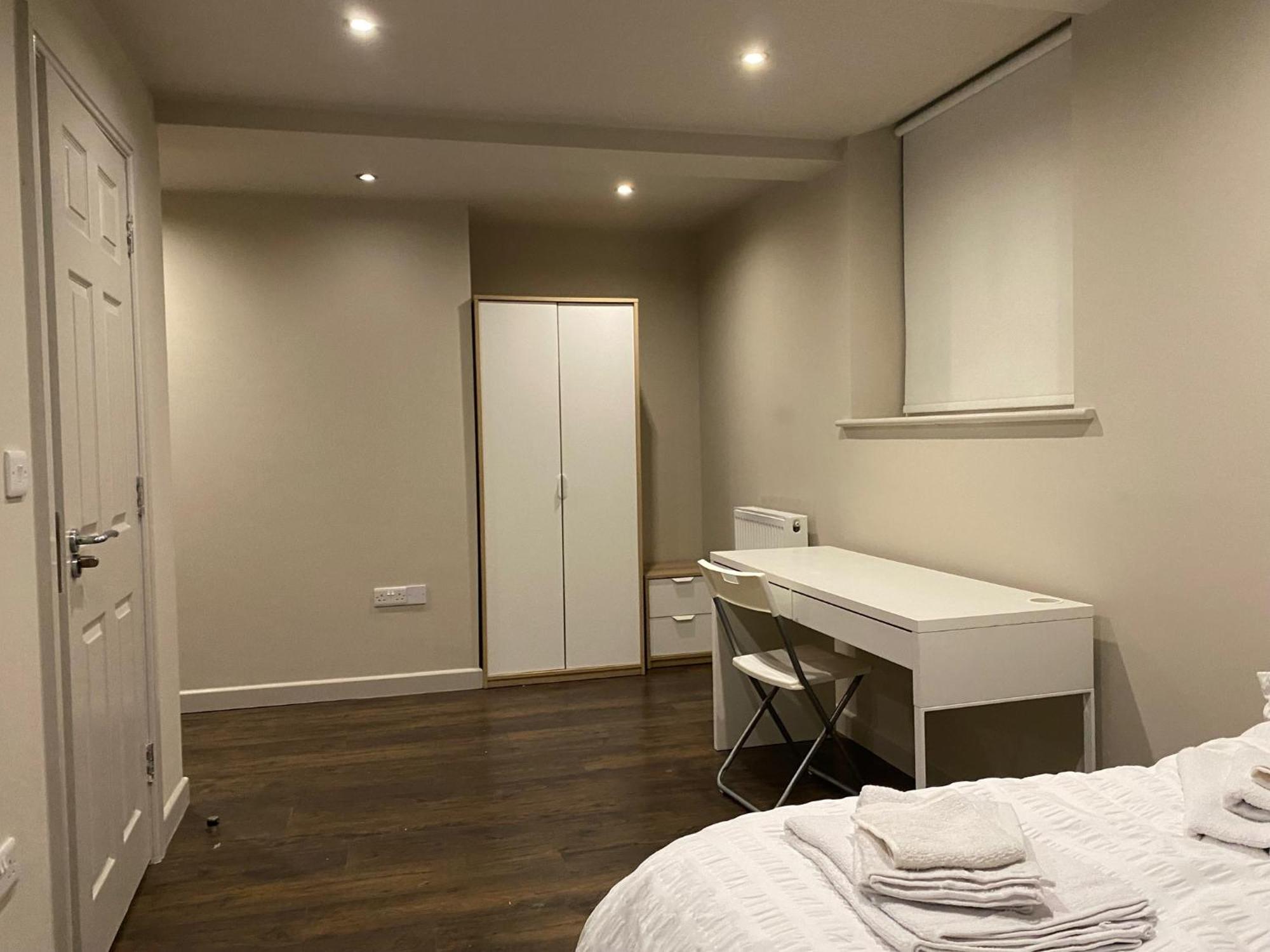 Stunning King Suite Apartment In The Heart Of Leeds City Center ภายนอก รูปภาพ